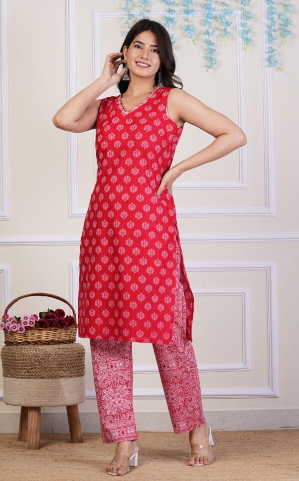 Blue floral printed Straight 2-Piece Collection - Kurti & Pant - Cotton